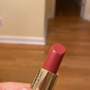 Estée Lauder lipstick New without box